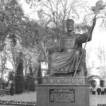 کوروش کبیر در پایتخت تاجیکستان به تخت نشست