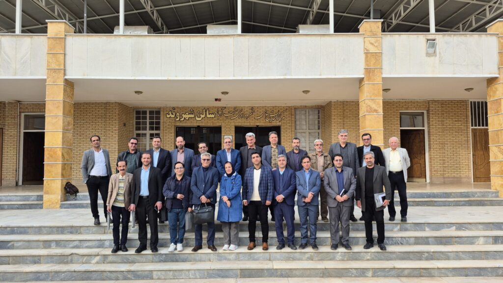 عکس یادگاری نشست خبری شهردار نجف آباد