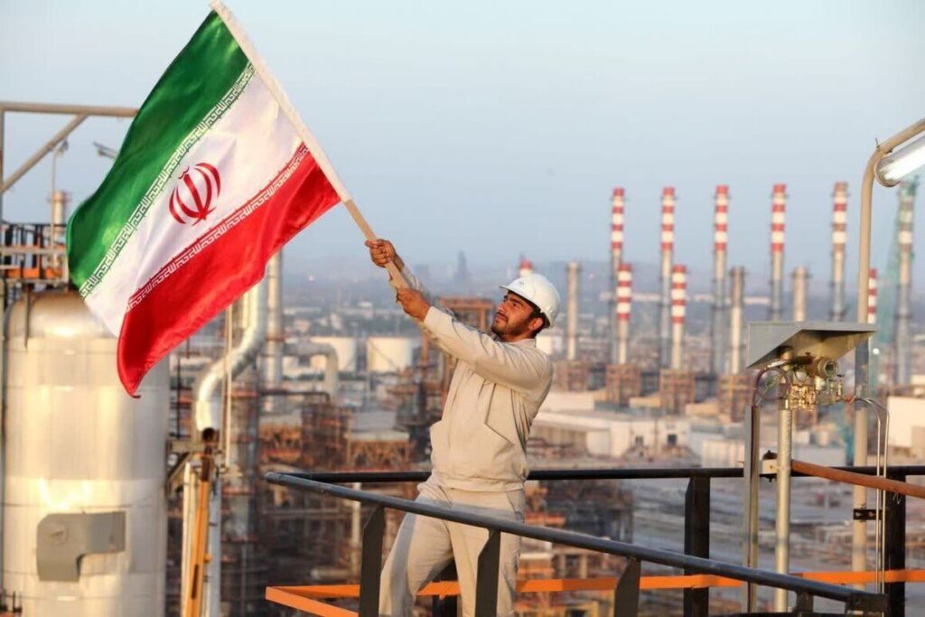 چگونه سخت‌کوشان پالایشگاه اصفهان، ترس تحریم را به امید سبز بدل کردند؟